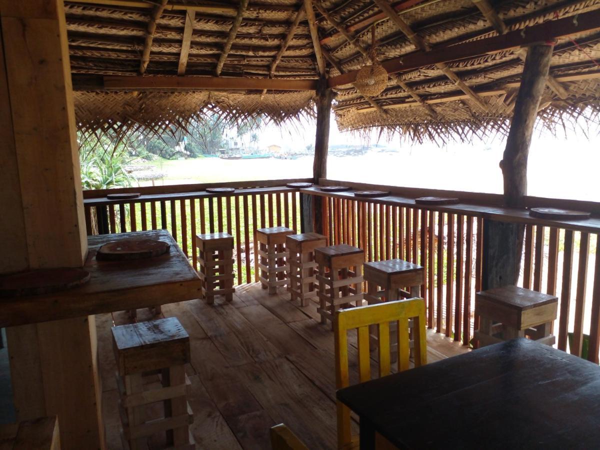 Malika'S Yellow House Hikkaduwa Exterior foto